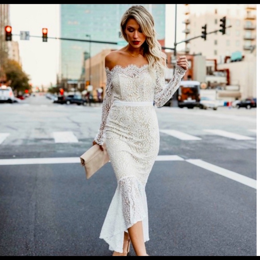 Vici white lace dres